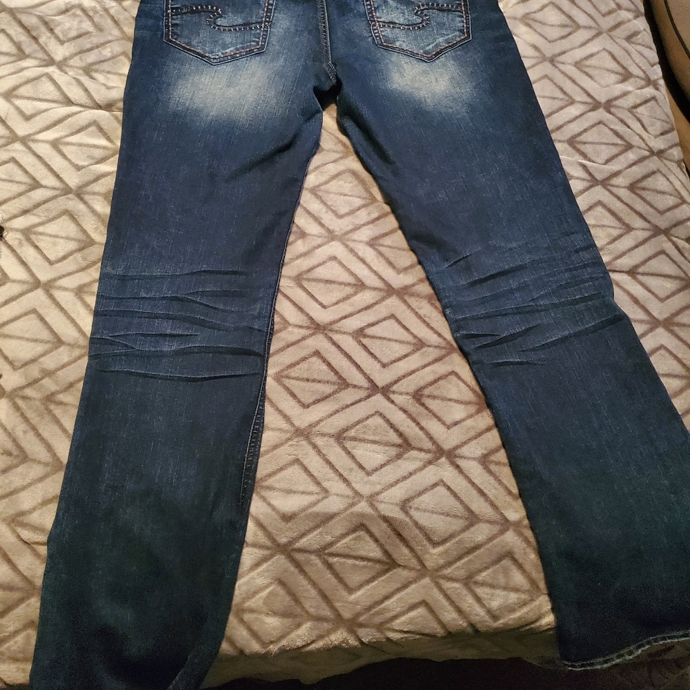 Silver Jeans - Picture 3 of 5